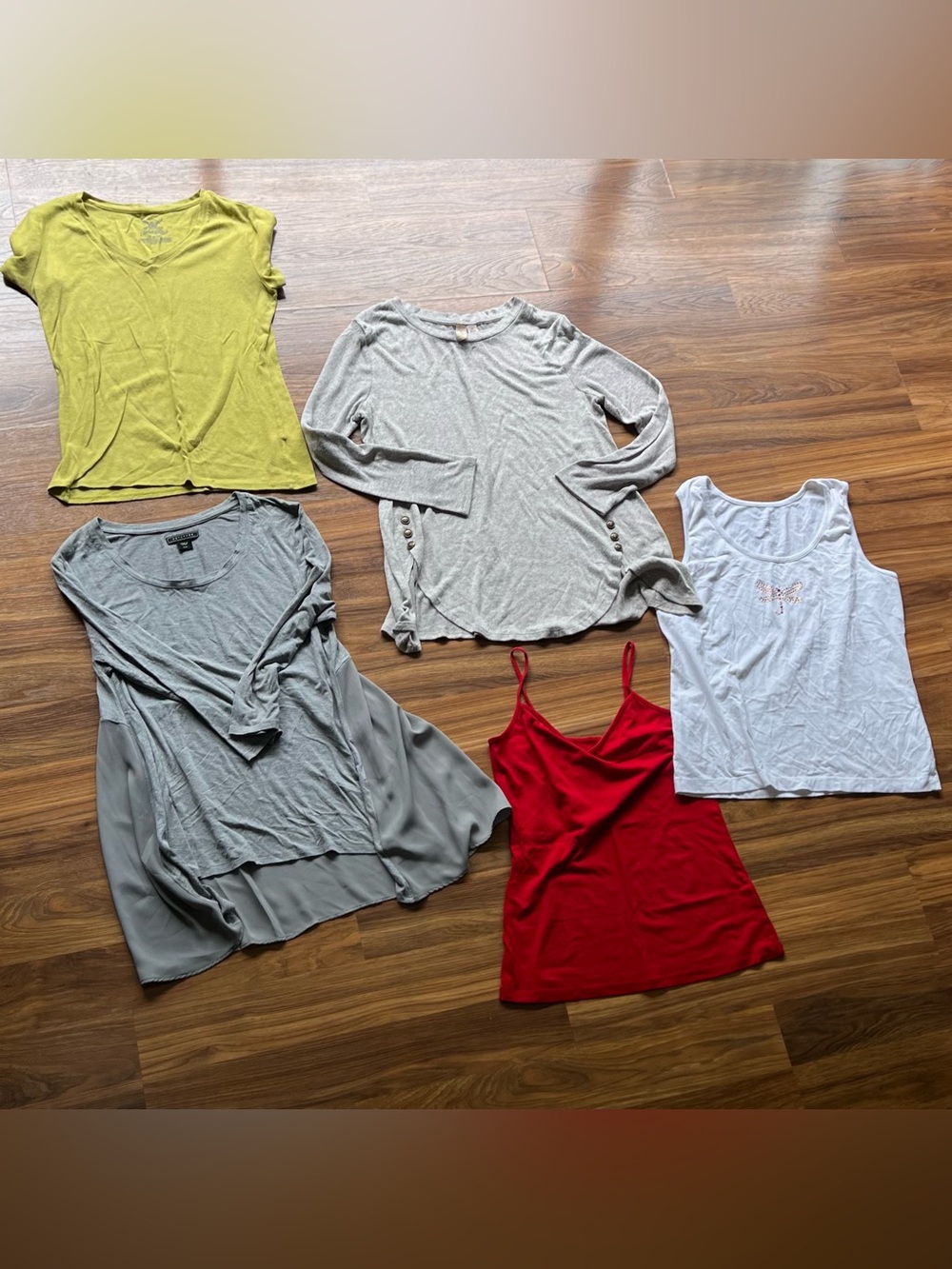 5 Women’s Tops Size Medium